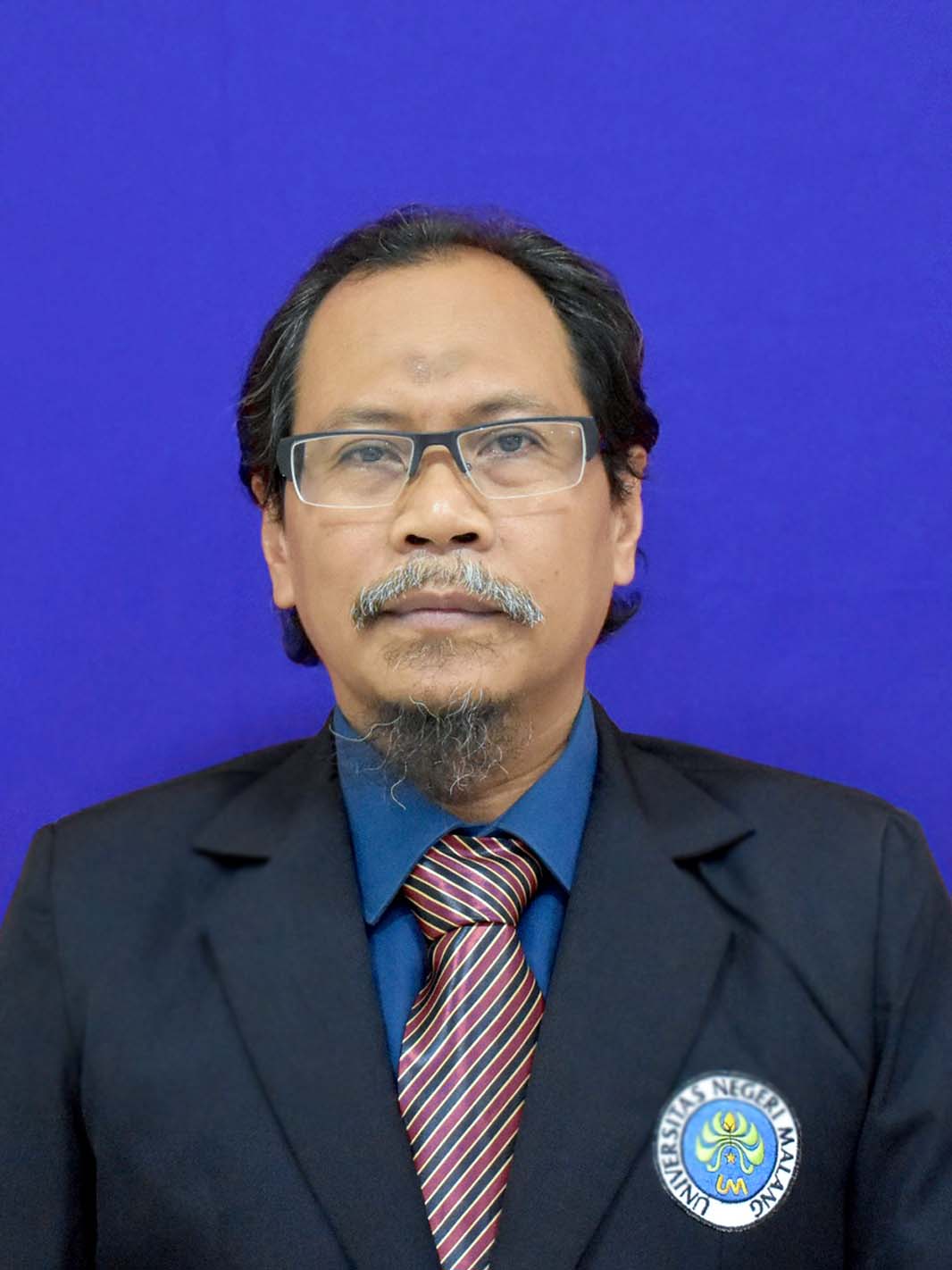 Prof. Dr. Arif Hidayat., M.Si