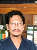 Arif Hidayat, Profesor Ilmu Optik Jurusan Fisika UM