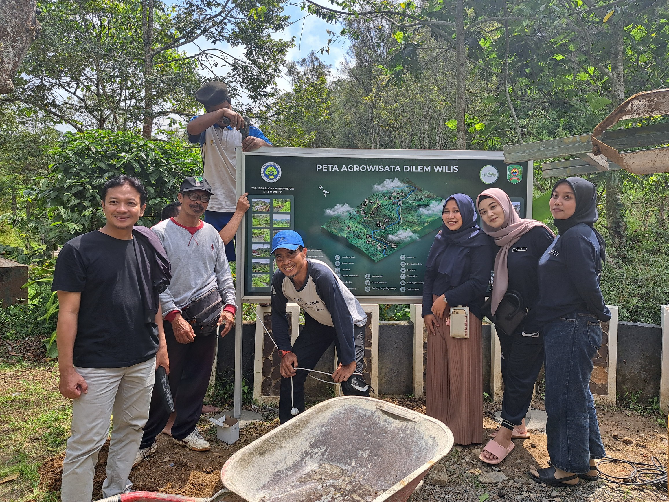 UPAYA PEMETAAN LOKASI DENGAN PEMBANGUNAN MAP GUIDE DI AGROWISATA DILEM WILIS TRENGGALEK