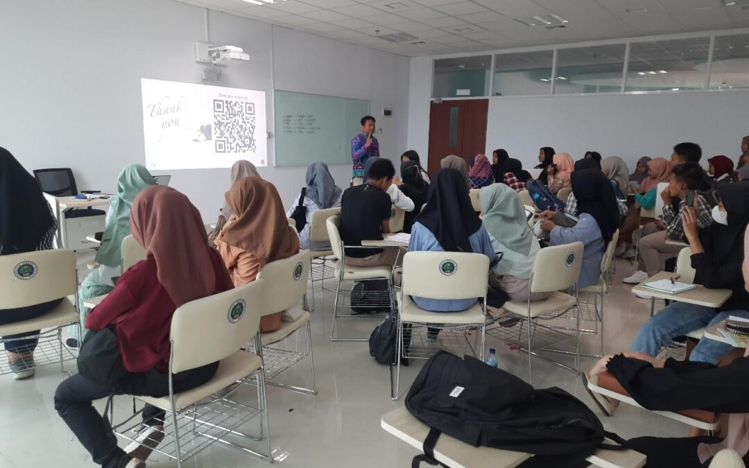 Beri Nuansa Baru Pembelajaran Bahasa Inggris untuk Fisika; Departemen Fisika FMIPA UM Bekerjasama dengan Universitas Lampung untuk menjalankan Co-Teaching