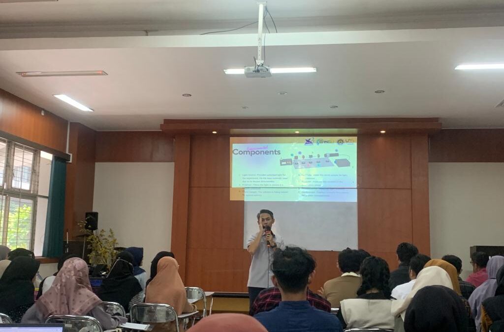 Terapkan World Class University, Departemen Fisika FMIPA UM Gandeng Dosen UTM untuk mata kuliah Fisika Eksperimen