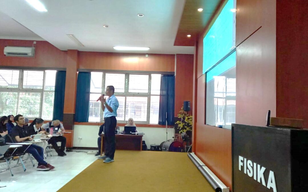 Kegiatan Co-Teaching pada mata kuliah Modern Optics hasil kolaborasi antara Universitas Negeri Malang dengan Universiti Teknologi Malaysia.
