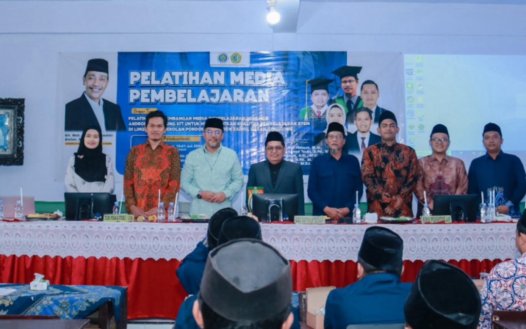 UM Mengabdi untuk Pesantren Zainul Hasan Genggong Berinovasi: Dari Media Adroid Hingga Pembelajaran STEM