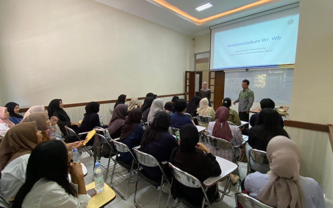 Mahasiswa S3 Fisika ITS Ikuti Kuliah Praktik Pembelajaran Sejawat S1 Pendidikan Fisika UM