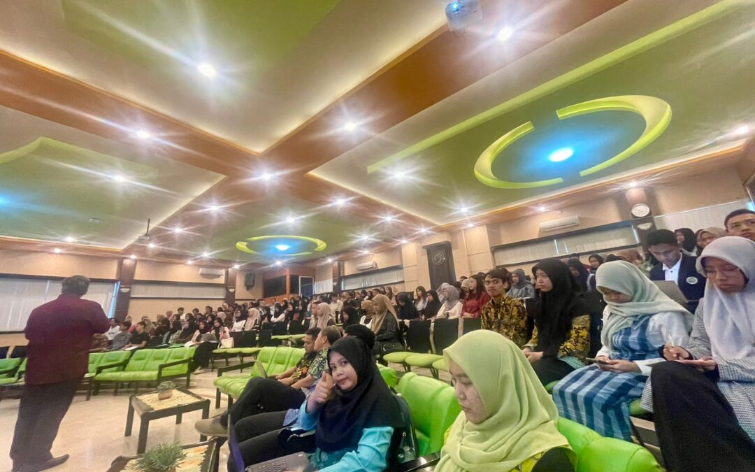 Kuliah Tamu Departemen Fisika UM Bersama Prof. Dr. Hong Joo Kim dari Korea Selatan