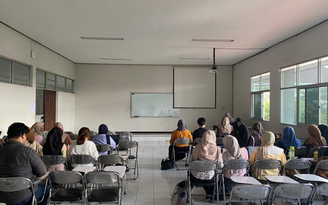 Kuliah Bahasa Inggris untuk Guru Fisika di Universitas Negeri Malang Terbuka untuk Publik