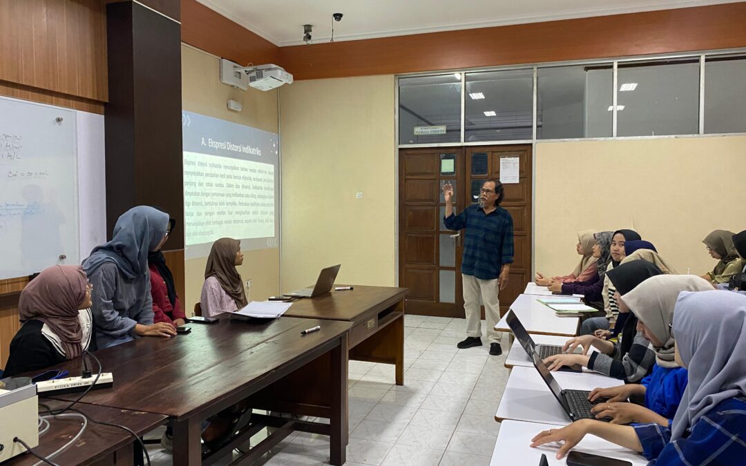 Kuliah Optika Modern di Departemen Fisika UM Terbuka untuk Publik