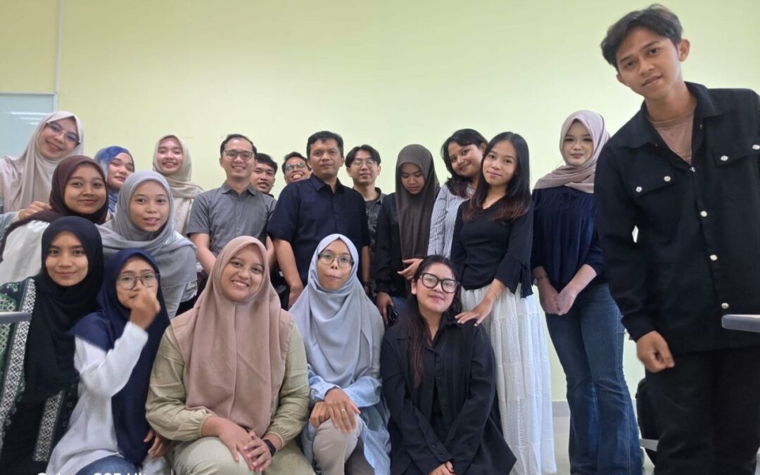 Melalui Kuliah Tamu Fisika Medis, Apt. Dirga, M.Sc Bongkar Peran Fisika di Dunia Kesehatan