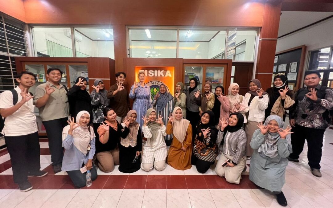 PROPOSAL CLINIC & FOCUS GROUP DISCUSSION WITH EXPERT IN SCIENCE AND STEM EDUCATION : Advancing Master’s and Doctoral Research Proposals